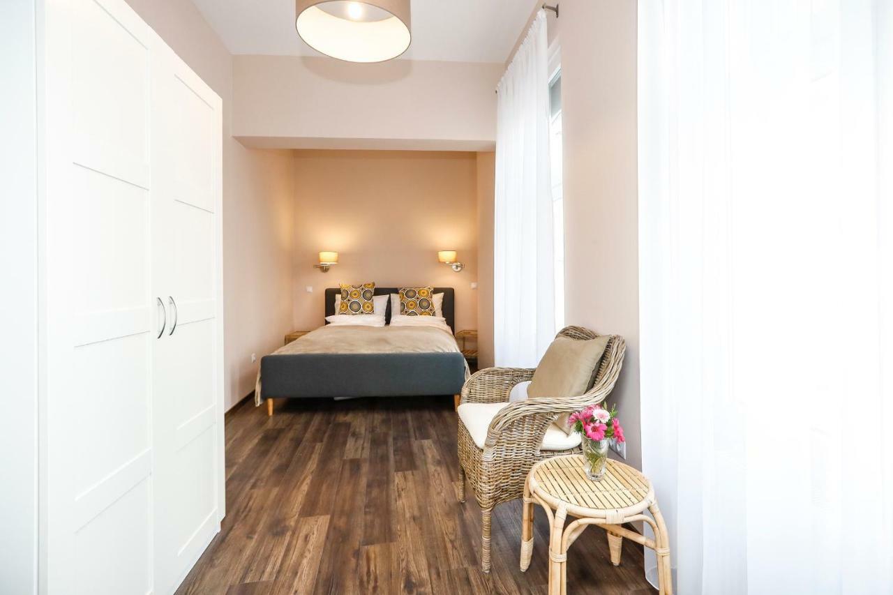 D8 Design Apartment & Studio Eger Zewnętrze zdjęcie