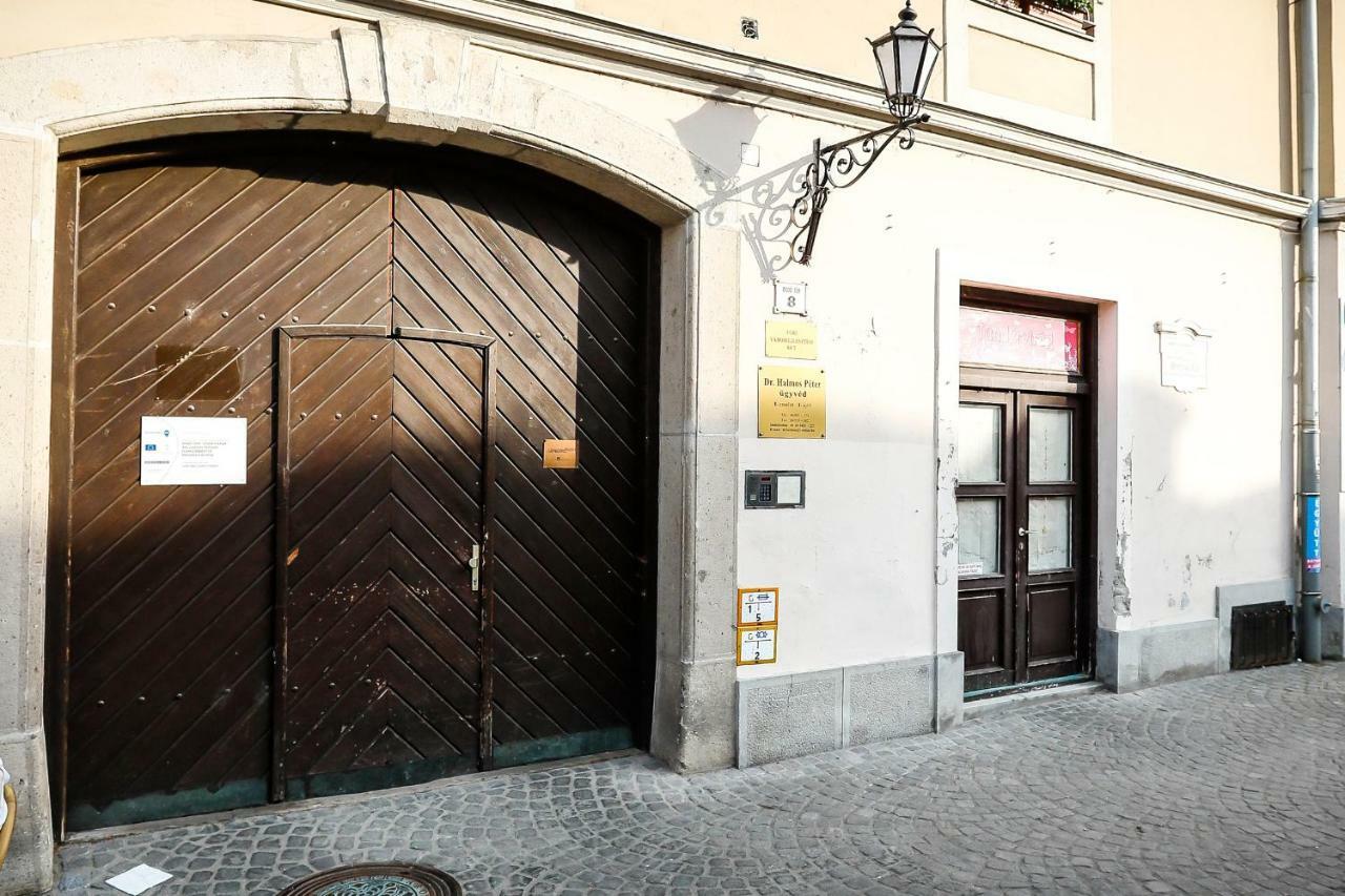 D8 Design Apartment & Studio Eger Zewnętrze zdjęcie