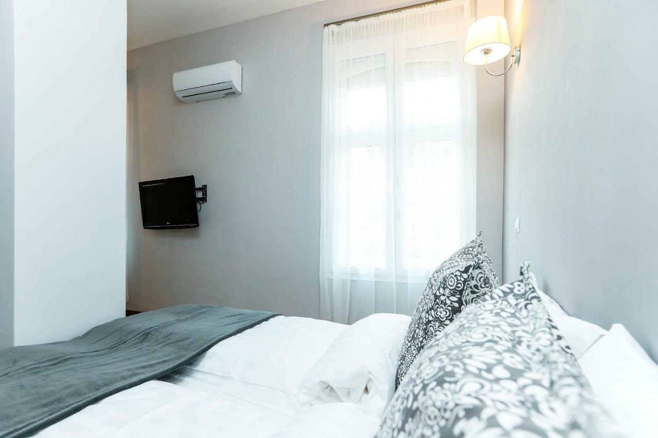 D8 Design Apartment & Studio Eger Zewnętrze zdjęcie