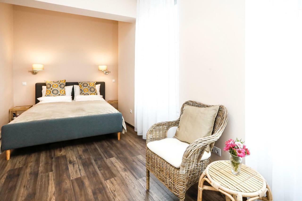D8 Design Apartment & Studio Eger Zewnętrze zdjęcie