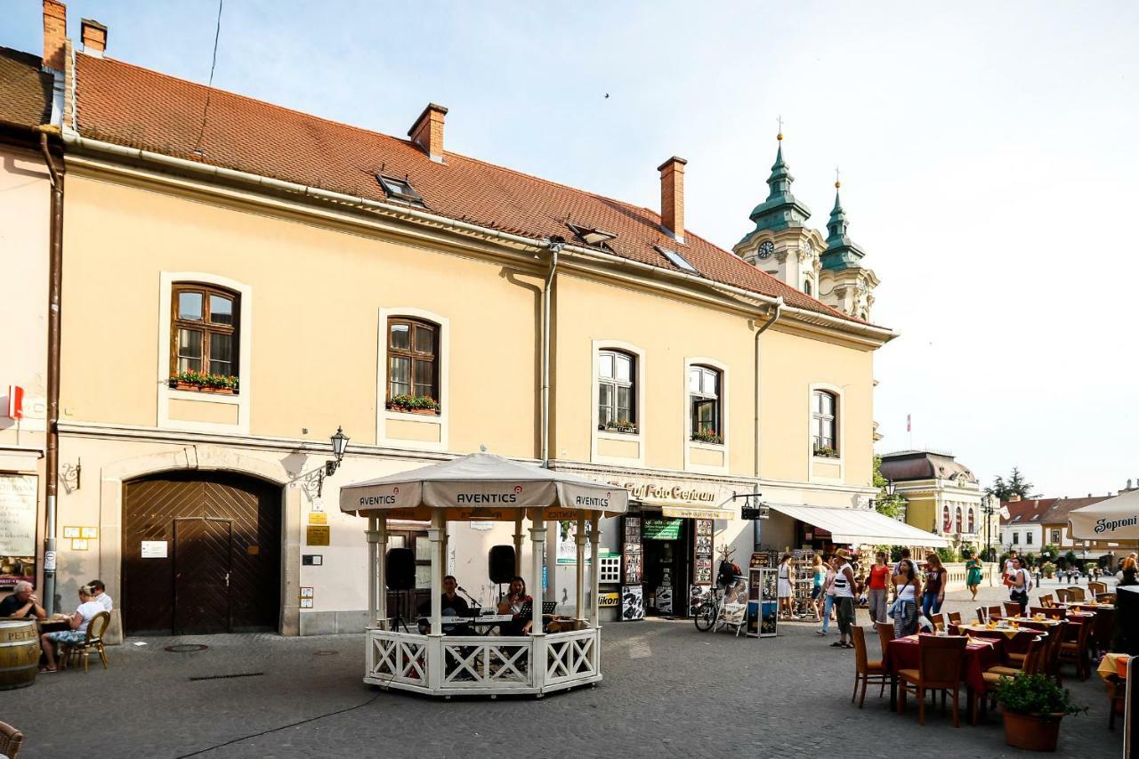 D8 Design Apartment & Studio Eger Zewnętrze zdjęcie